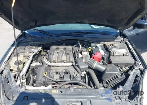 2010 Mercury Milan Premier z USA, uszkodzony, nr VIN 3MEHM0JG6AR642693